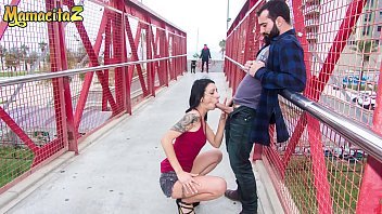Play أفلام Xnxx في الأماكن العامة مع ممارسة الجنس في سن المراهقة مثير في حب الديك والمتشددين