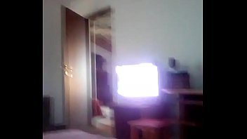 Play فيلم روماني Xnxx مع اثنين من الرومانيين يمارسان الجنس سرا تحت البطانية