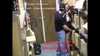 Play تم تصوير ممارسة الجنس مع موظف كس وهي تمارس الجنس مع رئيسها
