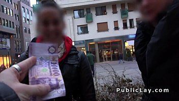 Play يأخذها بخطوة ويضاجع الفتيات بأجر بوحشية لممارسة الجنس على Xnxx المكسور