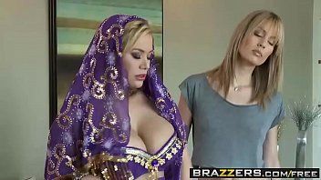 Play Arab يحصل المتشددين قرنية عندما تستمني