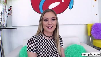 Play Xxx في الصب مع مثل هذا المراهق مثير