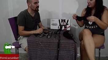 Play تقيد امرأة سمراء الوحشية زوجها وتمارس الجنس بين ذراعيه
