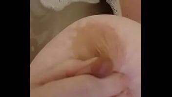 Play Xxx مع امرأة شابة سمينة تفعل Xxx في حوض الاستحمام مع عشيقها