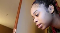 Play الفتاة سيئة ومثيرة وتقوم بجلسات تدليك Xx