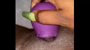 Play جلسة الاستمناء Bbw السوداء مع الهزاز الو
