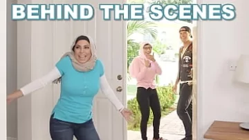 Play لقطات ميا خليفة وجوليانا فيجا المضحكة خلف الكواليس مع شون لوليس