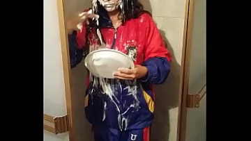 Play لقاء بدلة رياضية رطبة وفوضوية: Slimed and Pied