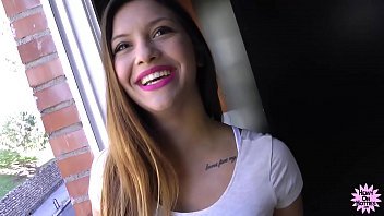 Play Xnxx الأفلام الرومانية مع الفتيات الغنية يمارس الجنس مع الرجال الفقراء مع الديوك الكبيرة جدا