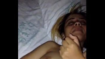 Play يضرب الطالب الروماني والدته الجنسية الطيبة لدرجة الشبع